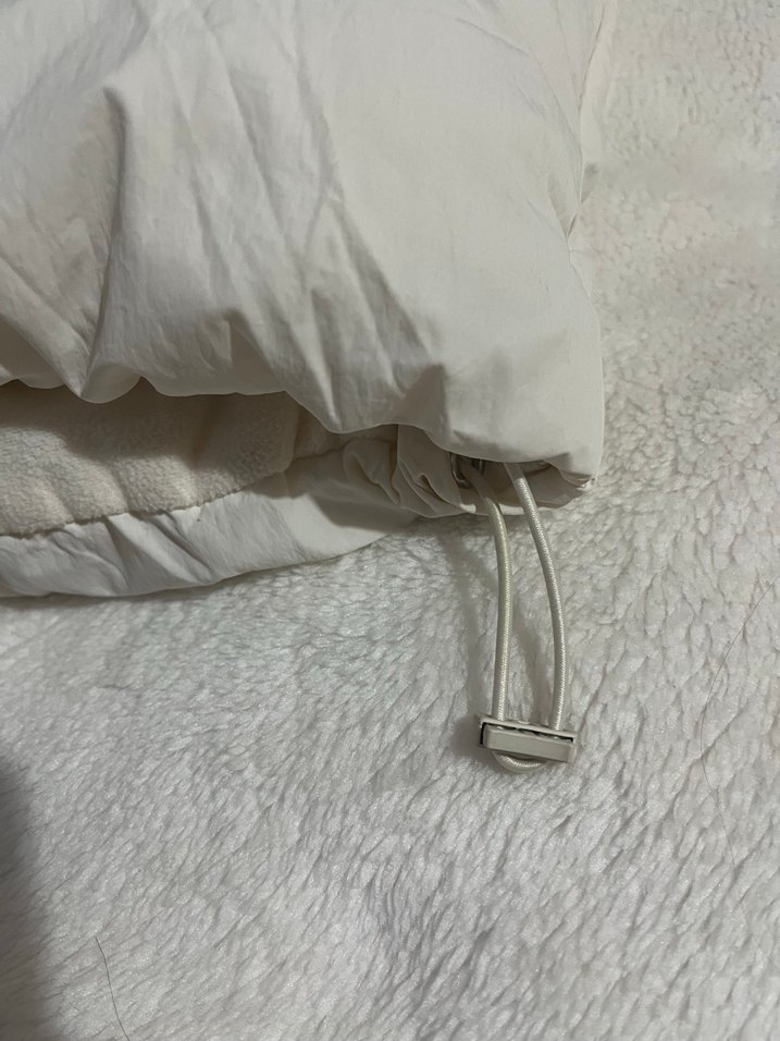 Düğmeli Beyaz Kadın Kışlık Mont - Görsel 4