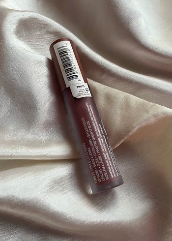 NYX This is milky Bej Kahve Lip gloss choco latte shake - Görsel 2