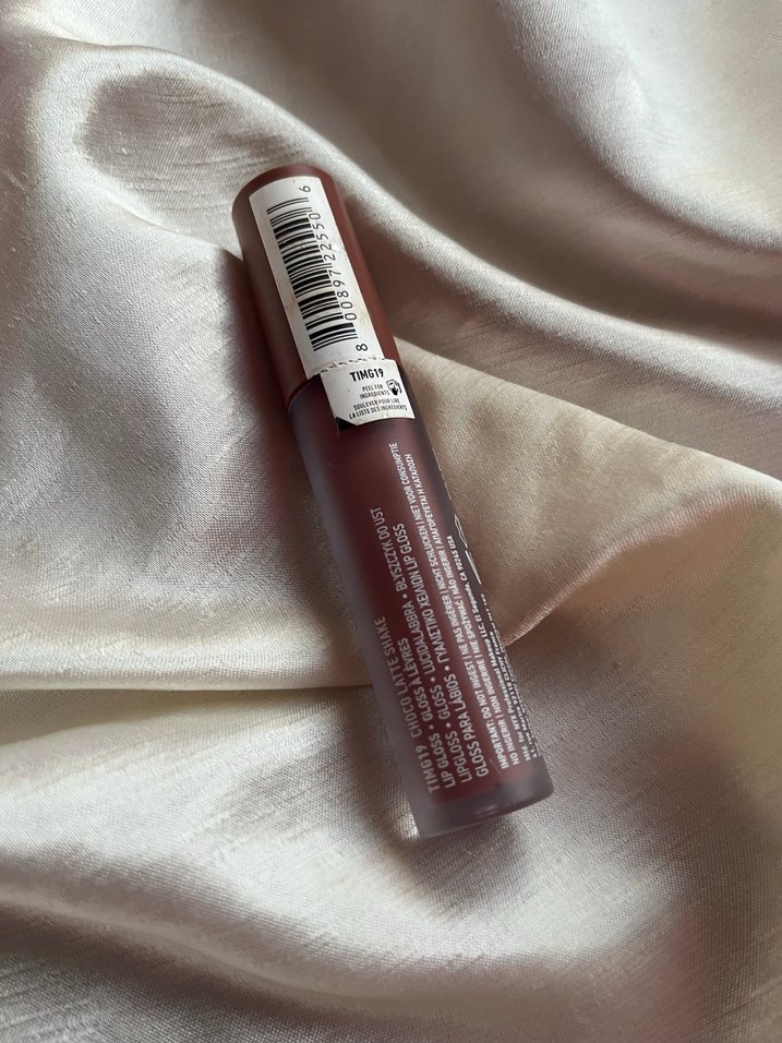 NYX This is milky Bej Kahve Lip gloss choco latte shake - Görsel 2