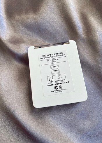 Unleashia Tap Me kahverengi glitter simli far paleti - Görsel 2