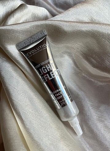 revolution jel glitter highlighter simli