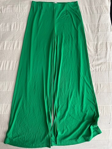 Bershka yeşil pantolon
