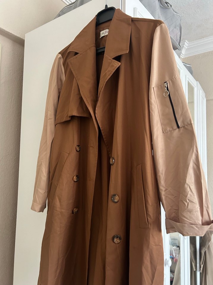 Düğmeli Bej  Kadın Trençkot - Görsel 2