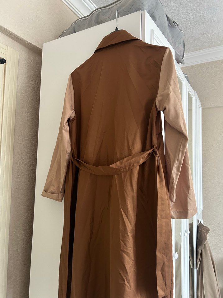 Düğmeli Bej  Kadın Trençkot - Görsel 3