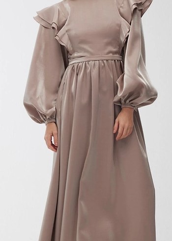 Fırfırlı Yüksek Yakalı Uzun abiye - Görsel 4