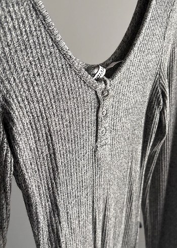 Gri V Yaka Uzun Kollu Triko Elbise - Görsel 4