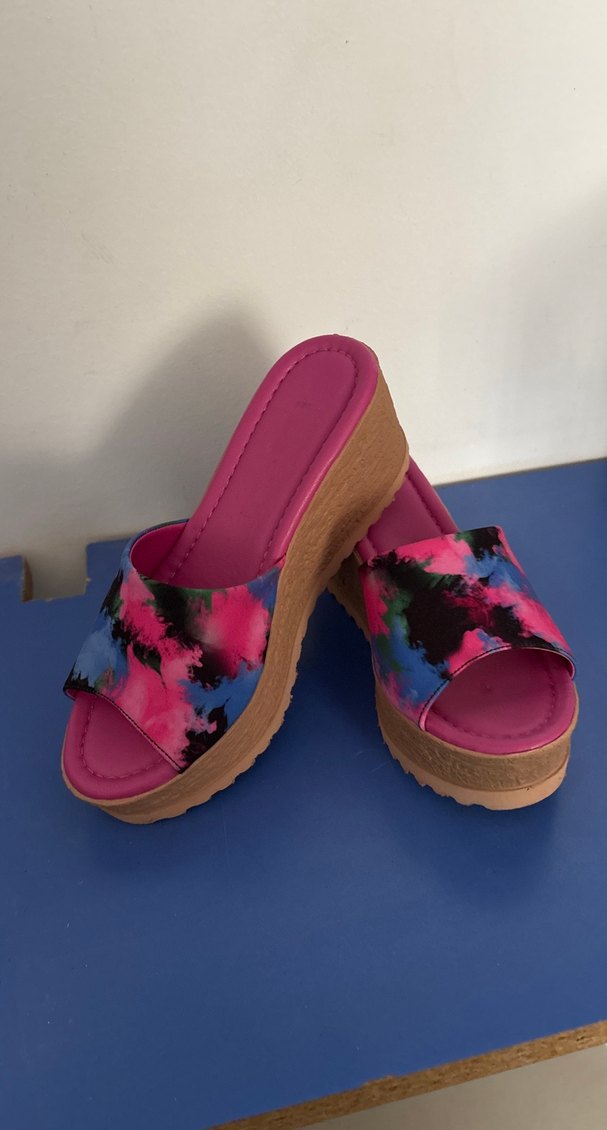 Renkli Bağcıklı Dolgu Topuk Kadın Terlik - Görsel 4