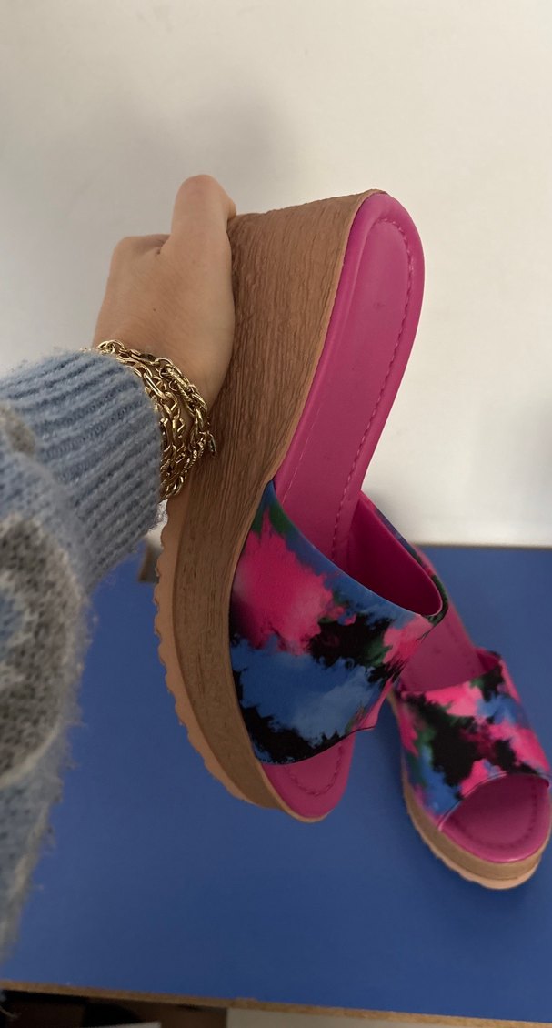 Renkli Bağcıklı Dolgu Topuk Kadın Terlik - Görsel 3