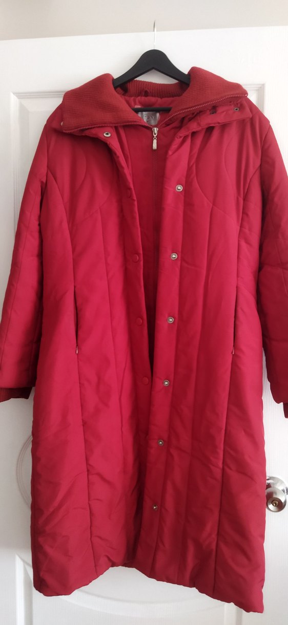 Düğmeli Kırmızı Kadın Uzun Kışlık Mont fiyat sorunuz - Görsel 3