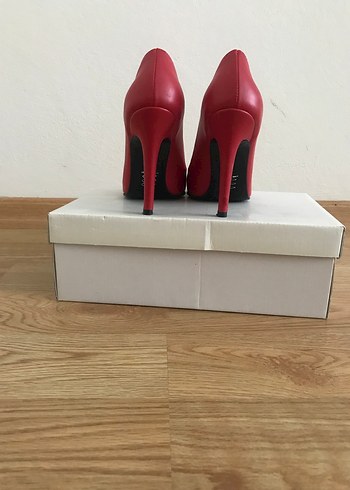 36 Beden kırmızı Renk Parlak Kırmızı Stiletto Topuklu Kadın Ayakkabı