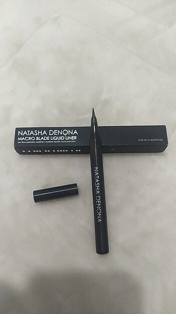 Natasha Denona eyeliner 