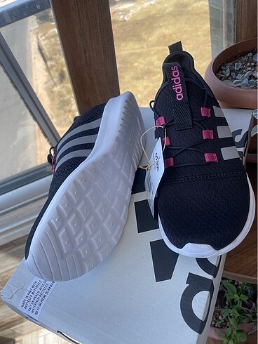 36,5 Beden siyah Renk Orijinal Adidas kadın ayakkabı