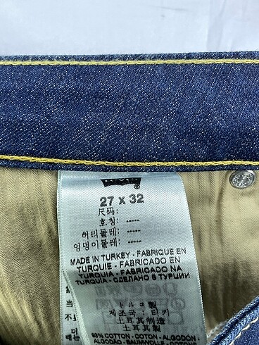 27 Beden çeşitli Renk Levis Jean / Kot %70 İndirimli.