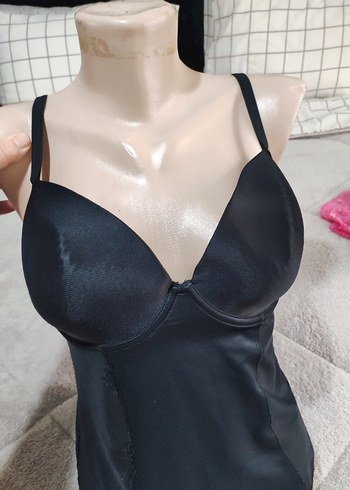 Siyah V Yaka İnce Askılı Bustiyer - Görsel 8