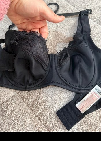 Dantel Detaylı Siyah Gotik Sütyen - Görsel 4