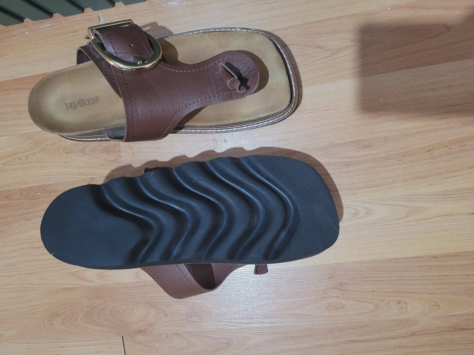 Kahverengi Deri Tokalı Dolgu Topuklu Kadın Terlik diverse - Görsel 5