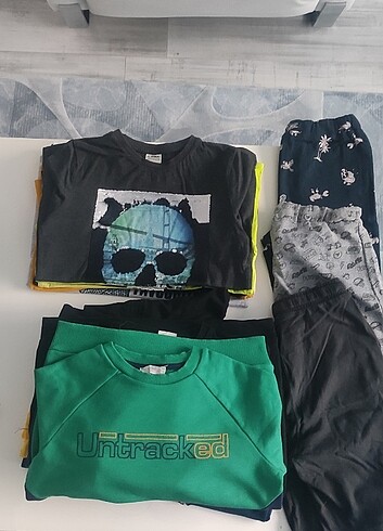 SORT TİŞÖRTLER SWEATSHİRTLER