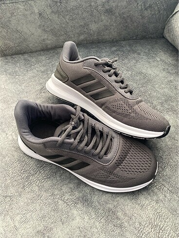 Adidas Adidas gri spor ayakkabısı