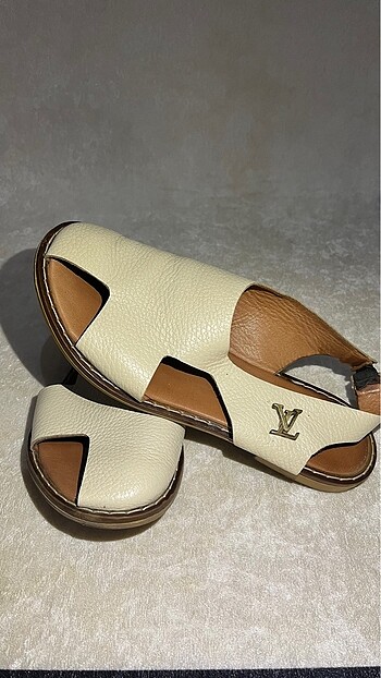 Louis Vuitton Deri Sandalet