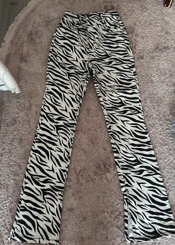 m Beden Zebra Desenli Pantolon Bershka