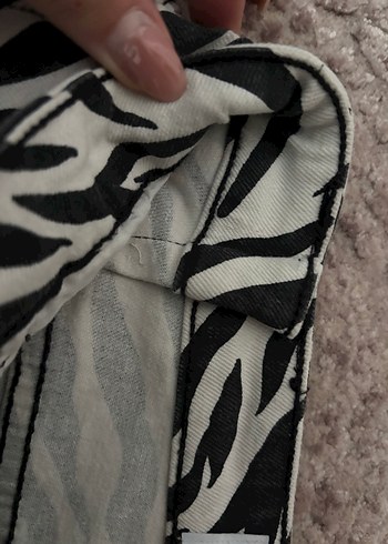 Bershka Zebra Desenli Pantolon Bershka
