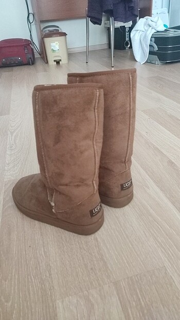 Ugg bot