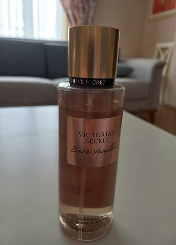 Victoria secret bare vanilla vücut spreyi
