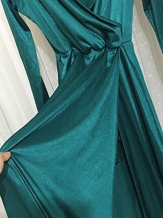 m Beden Yeşil abiye elbise.