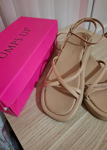 Pumps deri sandelet