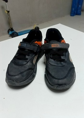 33 Beden siyah Renk Erkek Çocuk Siyah Turuncu Spor Ayakkabı