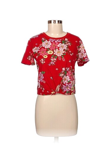 H&M T-shirt %70 İndirimli.