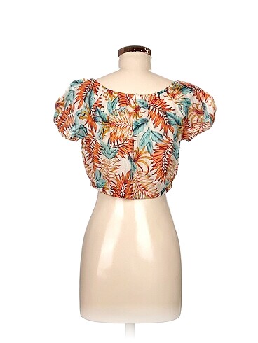 m Beden OVS T-shirt %70 İndirimli.