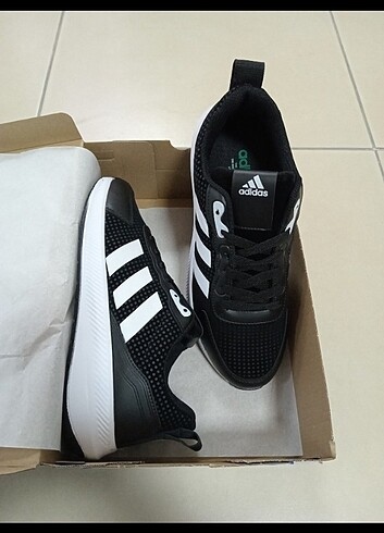 Adidas Erkek spor ayakkabi 