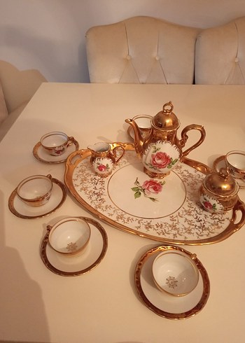 Altın Renkli Çiçek Desenli Çay Seti