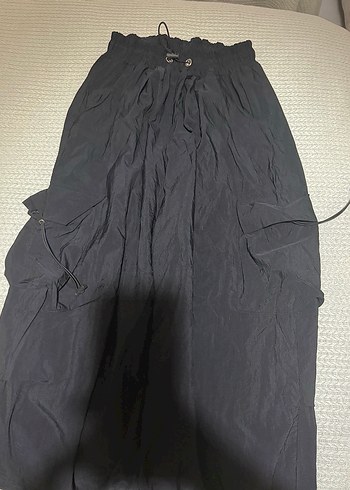 Siyah kargo pantolon - Görsel 2