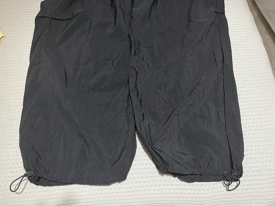 Siyah kargo pantolon - Görsel 4