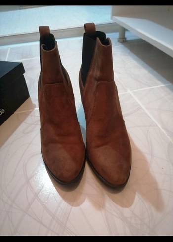 Kahverengi Süet Kadın Bot - Görsel 2