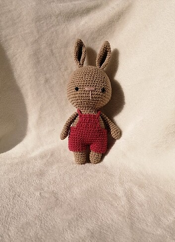 Beden Tavşan Amigurumi