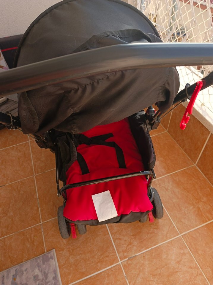 Kırmızı Bebek Arabası - Görsel 5