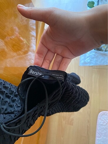 m Beden siyah Renk bershka sırt dekolteli elbise