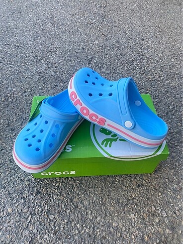 37 Beden mavi Renk CROCS TERLİK