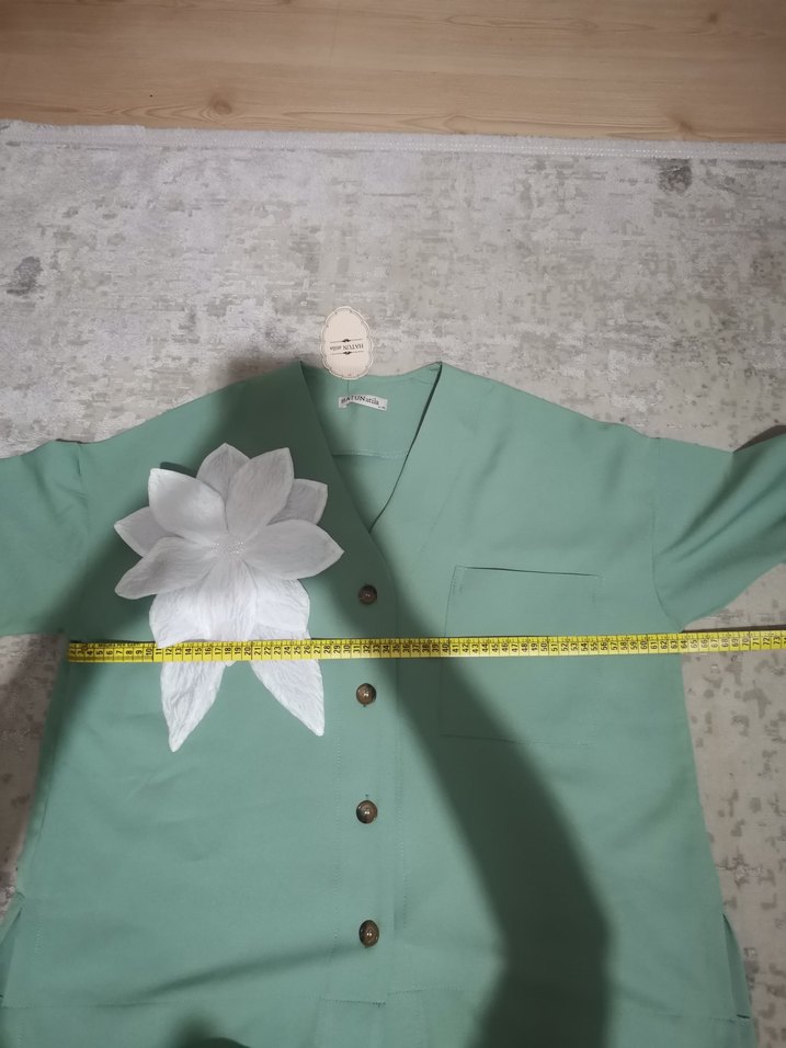 Uzun Kesim Düğmeli Yeşil tesettür Kadın Takım - Görsel 5