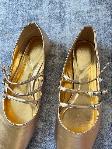Zara Zara 41 numara gold babet