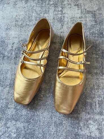 Zara 41 numara gold babet