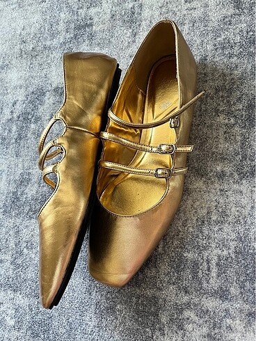 41 Beden Zara 41 numara gold babet