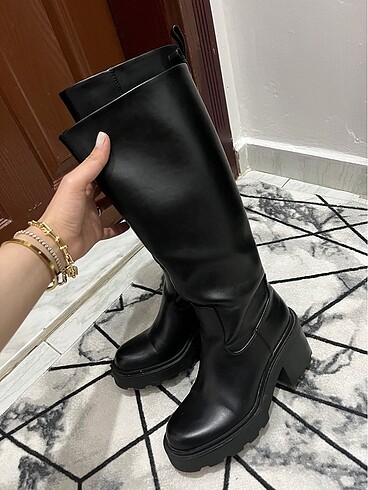 Zara çizme