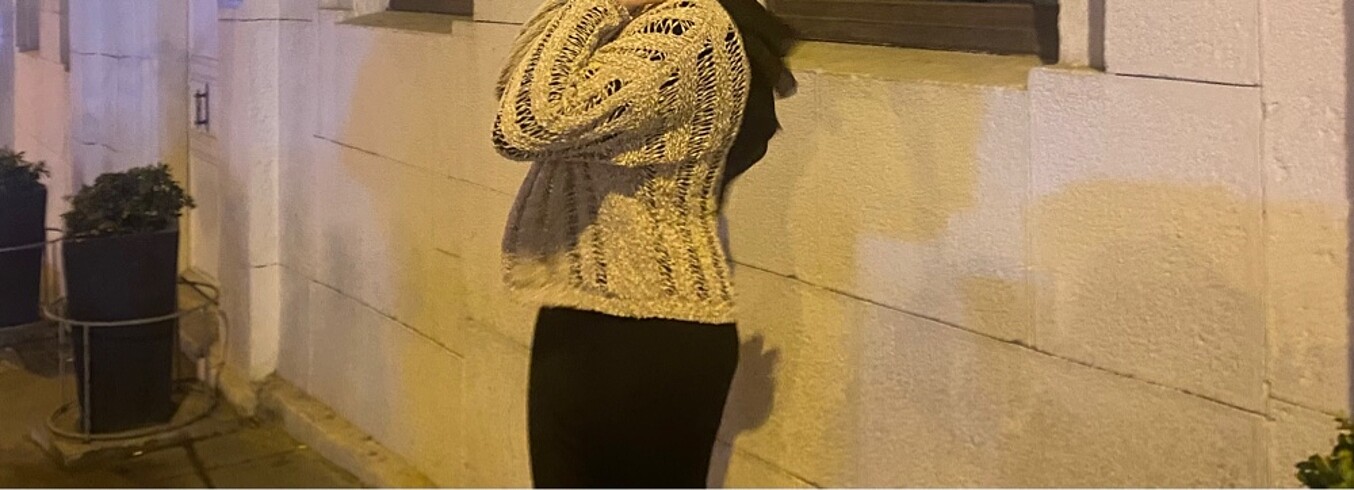 m Beden Zara delikli bluz