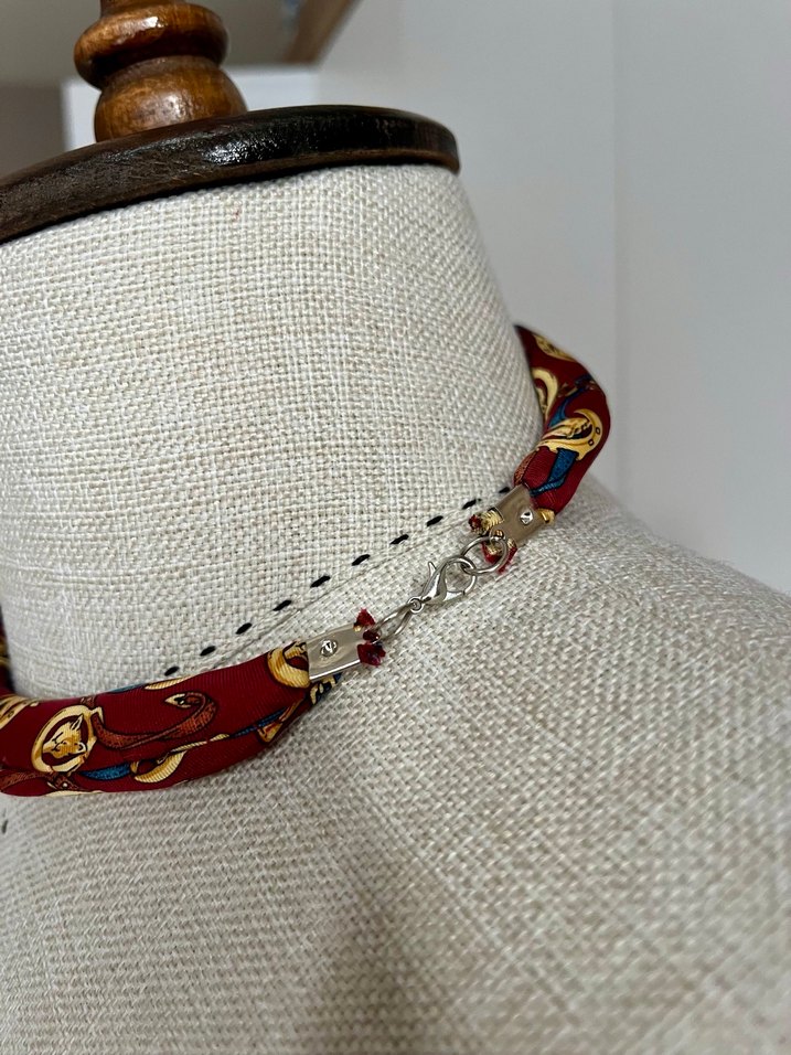 Bordo Desenli Kumaş Kolye - Görsel 3