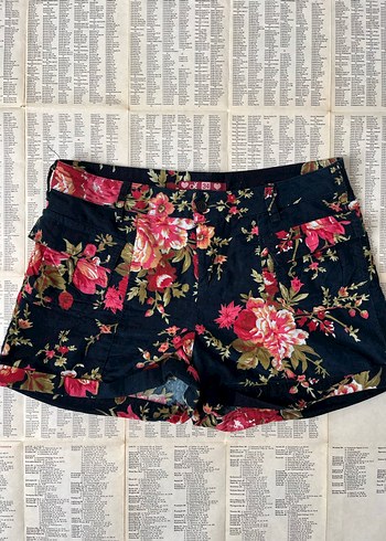 Çiçekli Vintage Mini Şort - Görsel 3