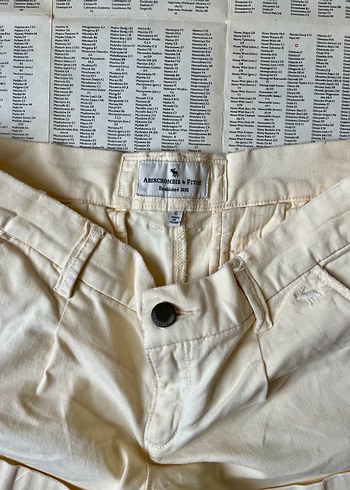 Abercrombie&Fitch Butter Yellow Şort - Görsel 2